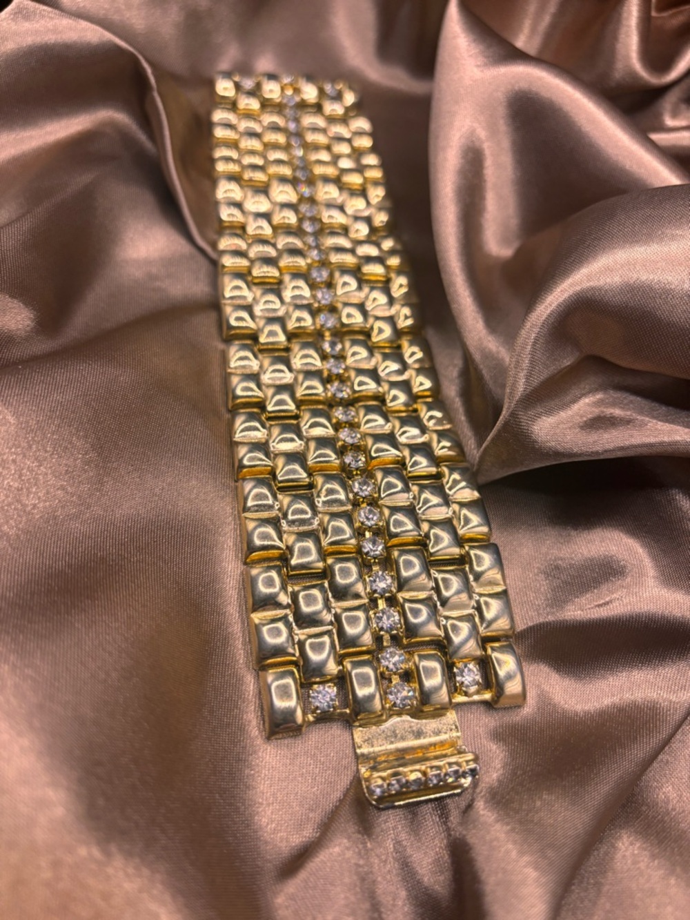 Chunky Gold Statement Bracelet Wide Link Rhinestone Center Glam Vintage Style - Picture 5 of 5